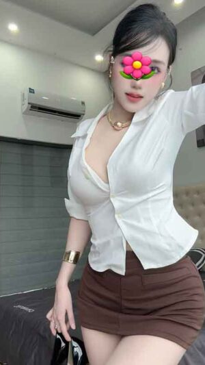 Lan Lan - Gái văn phòng Đức Trọng body sexy