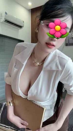 Lan Lan - Gái văn phòng Đức Trọng body sexy