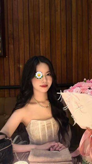 Lê Lê - Người đẹp Nghĩa Phú nóng bỏng như lửa đêm