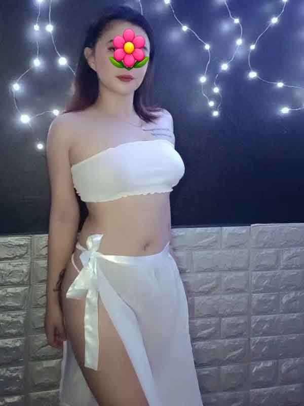 Nguyệt Ánh - Bướm Hồng Khít Nóng Bỏng Đạ Rsal