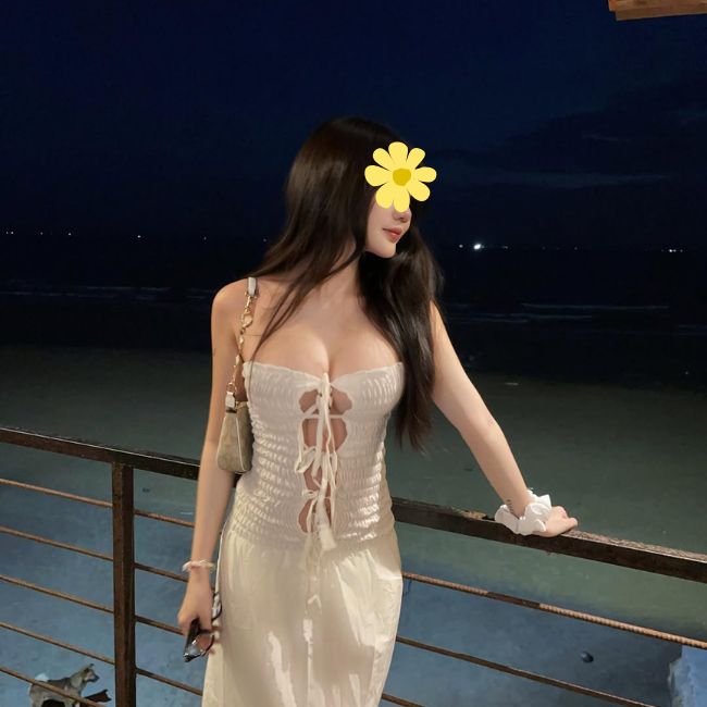 Anh Thư - Nàng Thơ Hải Ninh Ngọt Ngào, Mông Lớn