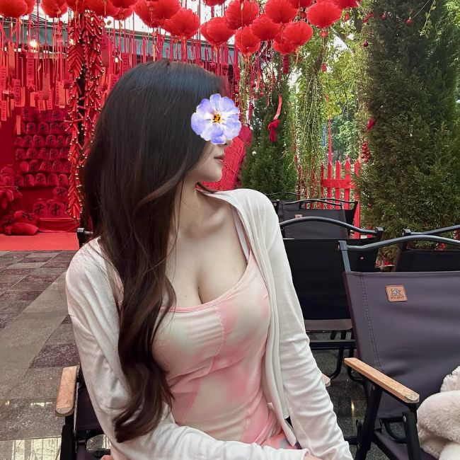 Thanh Dung - Kỹ Nữ Ngực Nẩy Hồng Thái Chiều Khách Tới Bến - Ảnh 2