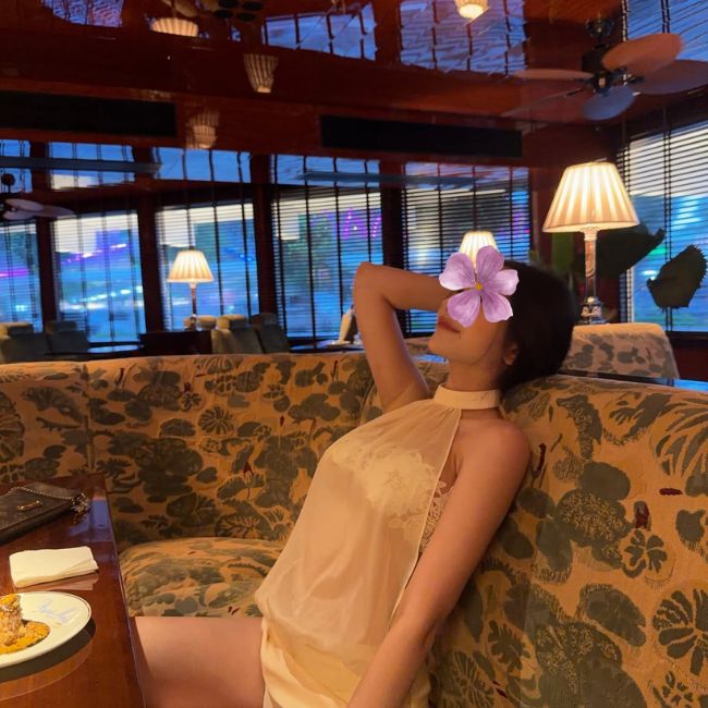 Mỹ nữ Thu Trang – Đùi mềm mông tròn mời anh chìm sâu đến sáng - Ảnh 3